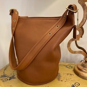 VINTAGE COACH DUFFLE SAC BUCKET BAG